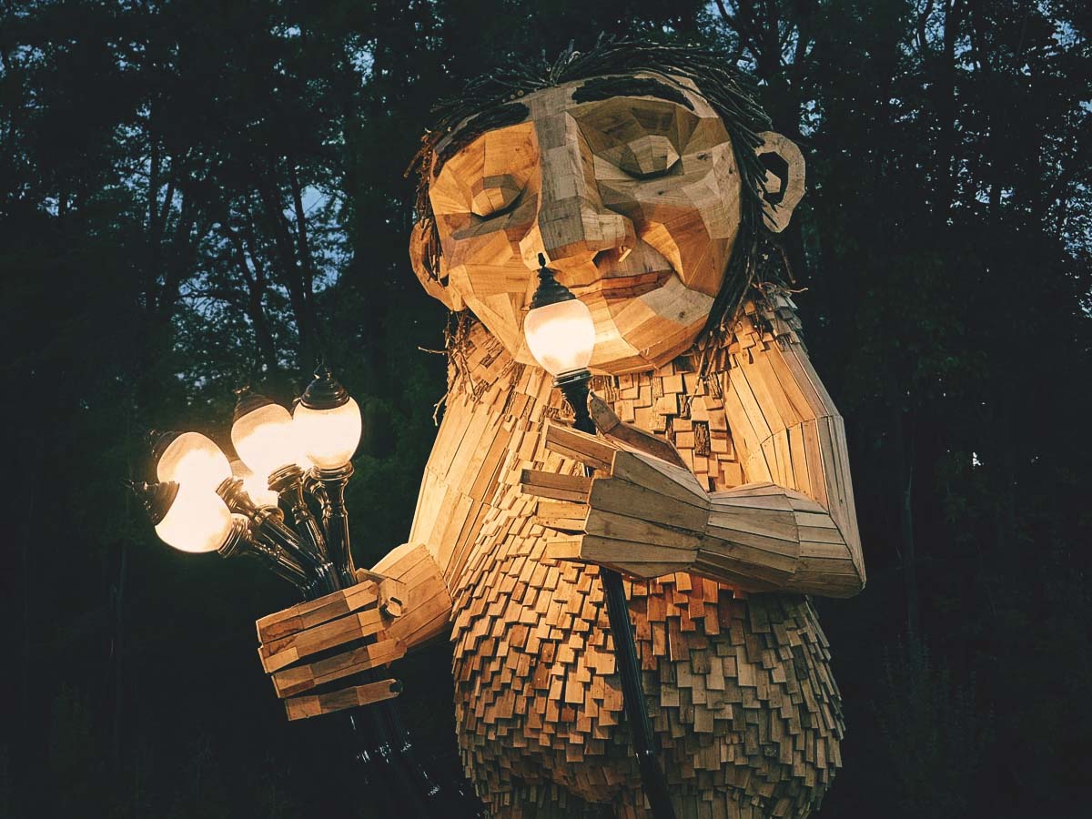 "Mama Rosa" giant troll sculpture in Wauwatosa